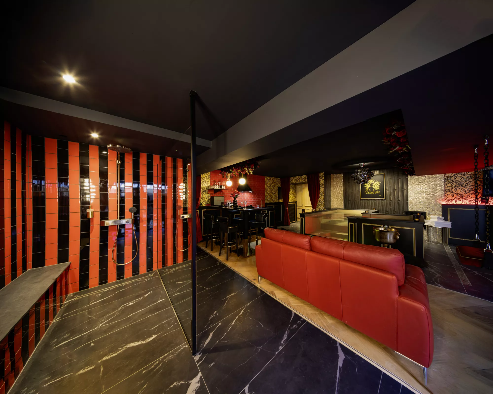 Décor cabaret love room Ettendorf